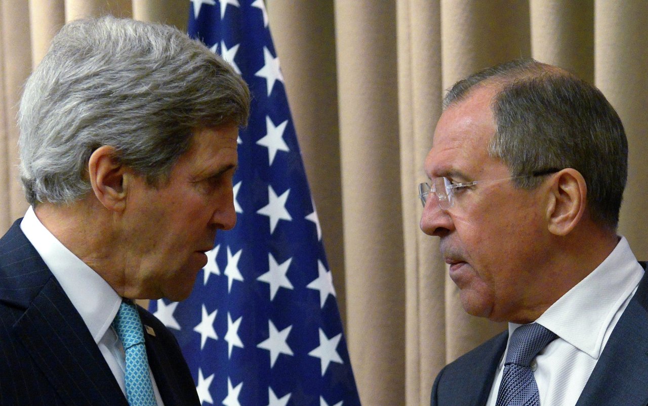Лавров и Керри обсудили выполнение Минских соглашений