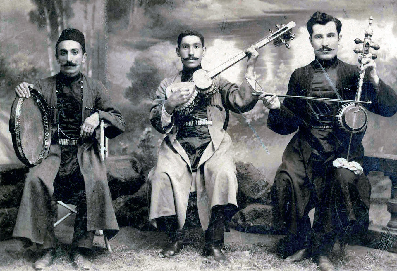 Мугамное трио. Первый слева – Джаббар Гарьягдыоглу 