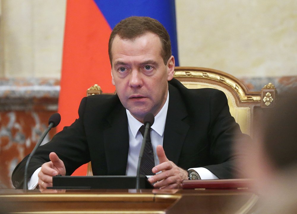 Медведев: в России дефицит качественного онлайн-контента в образовании