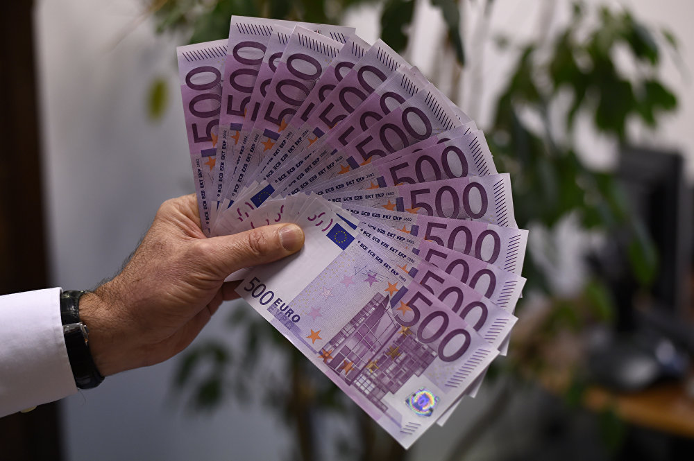 Европейская валюта ставит новый рекорд к манату