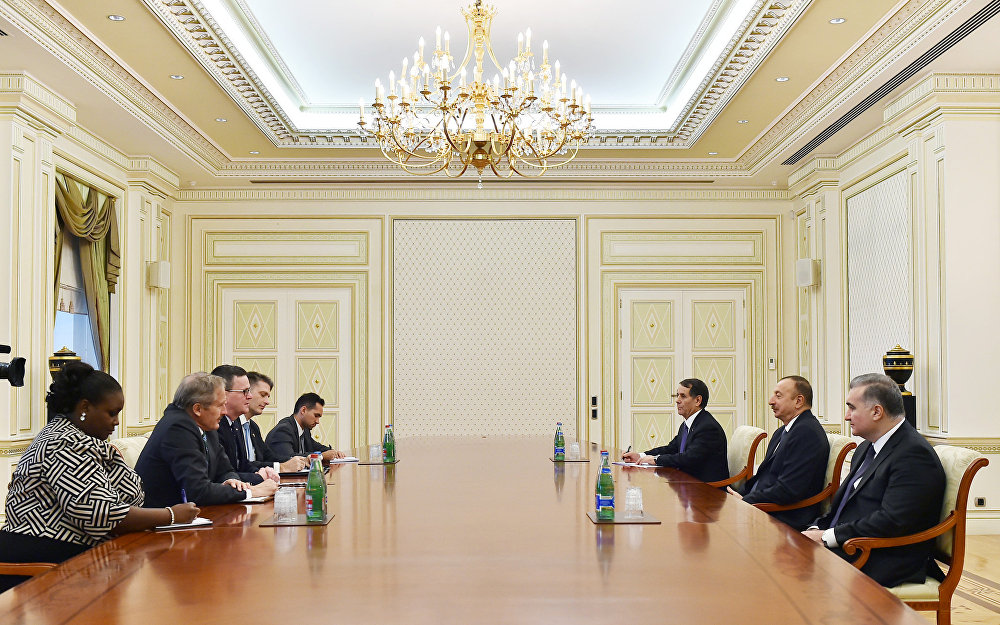 Президент Алиев принял Майкла Лалли