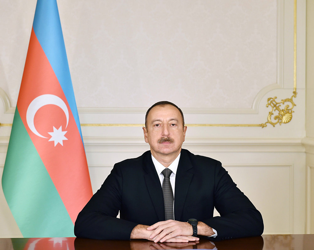 Президент Ильхам Алиев поздравил азербайджанский народ с Новым годом
