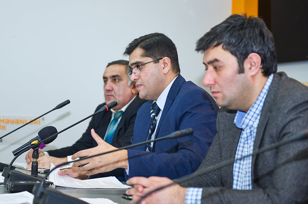С каждым годом азербайджанцы теряют доверие к переговорам по Карабаху