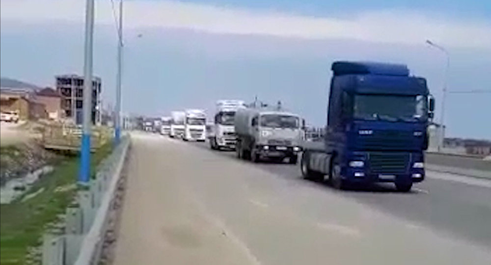 Колонна дальнобойщиков протестует в Дагестане