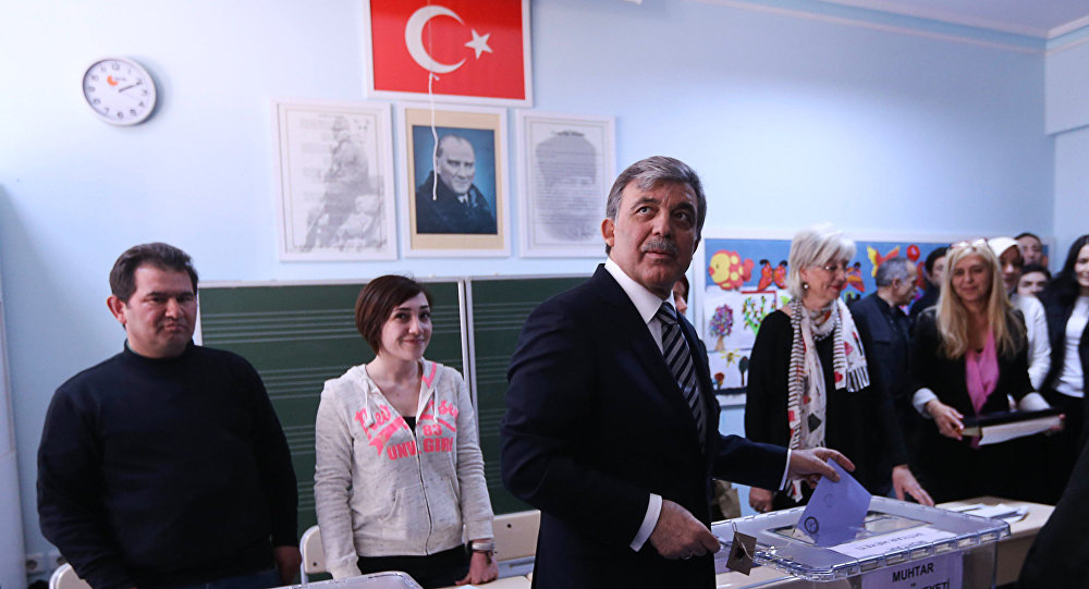 Перинчек: приход к власти Гюля испортит связи Турции с Азербайджаном