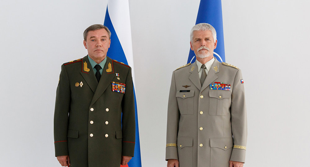 О чем договорились в Баку глава Генштаба ВС РФ и командующий НАТО