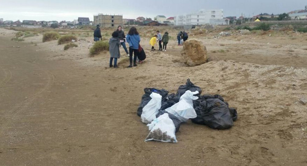 Экологи почистили пляжи Бузовны