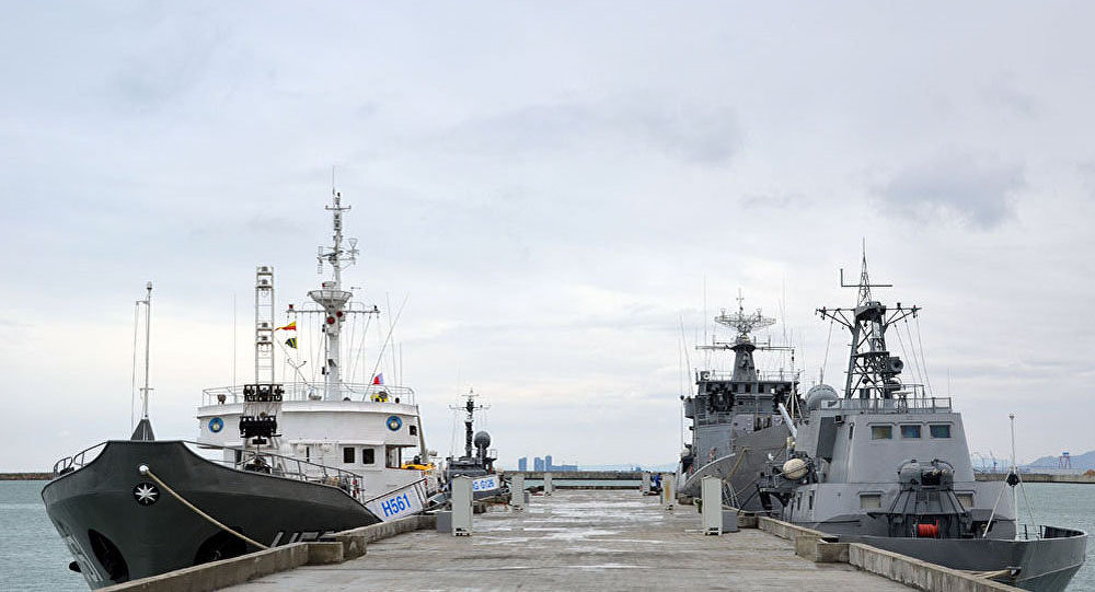 Азербайджанские военные корабли направились в Иран