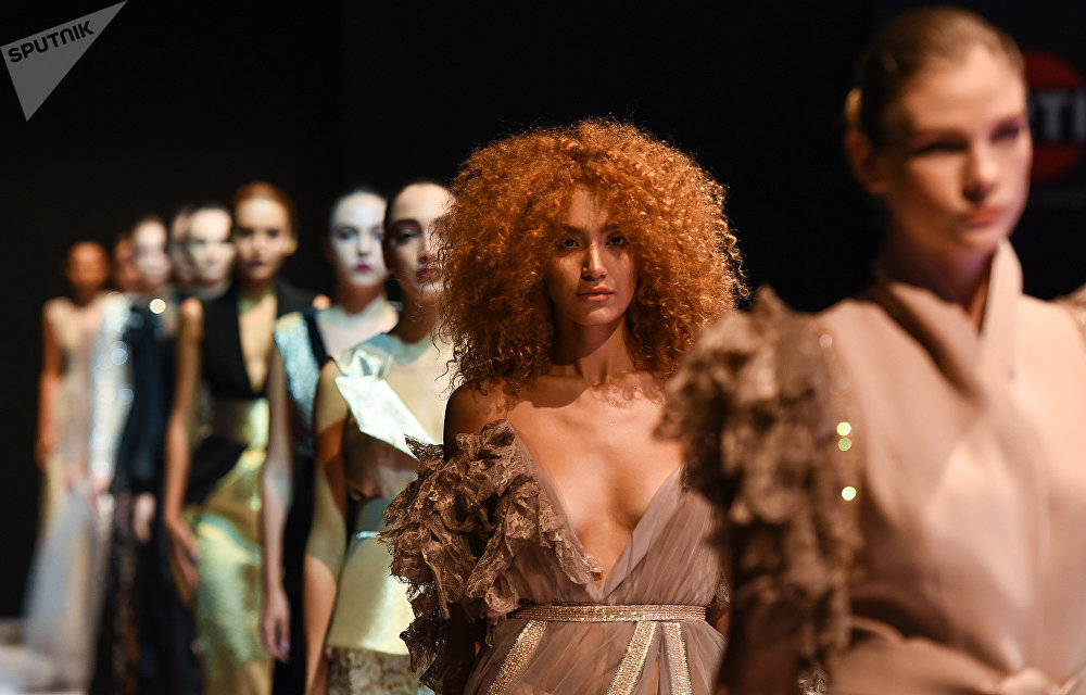 Высокая мода на Azerbaijan Fashion Week