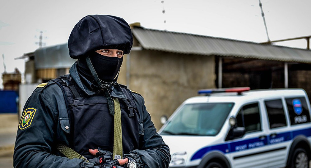 В бакинском селении полицейские обнаружили опасный 