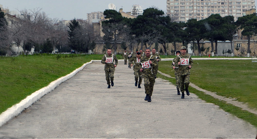 Азербайджанская армия открыла огонь и пустила в ход боевые машины