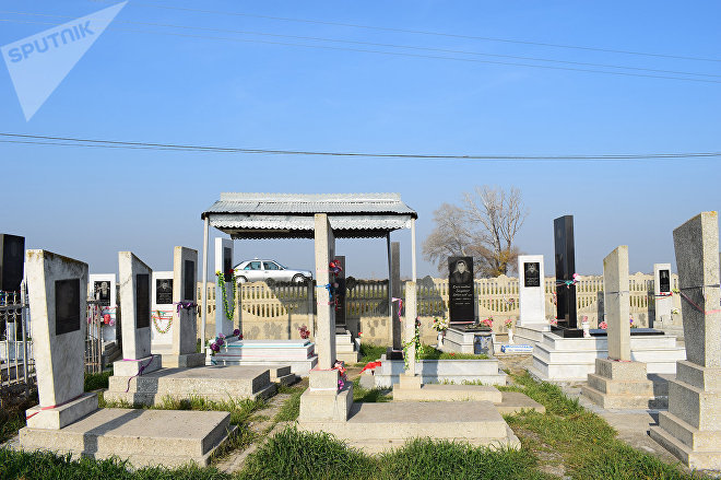 Кладбище в селе Юхары Гархун
