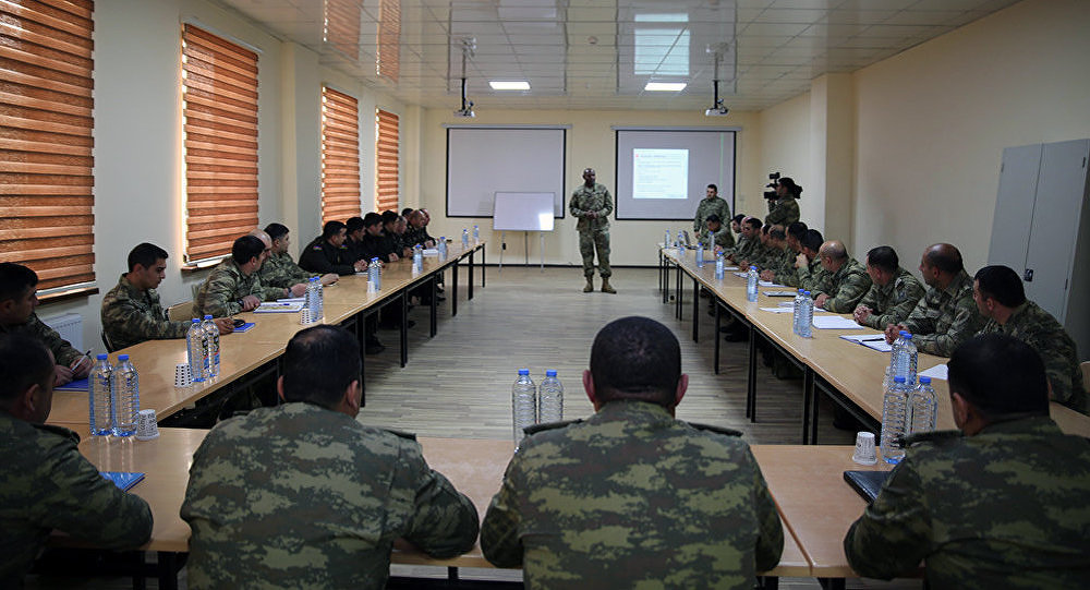 Азербайджанских военных учат принимать решения в ходе миротворческих операций