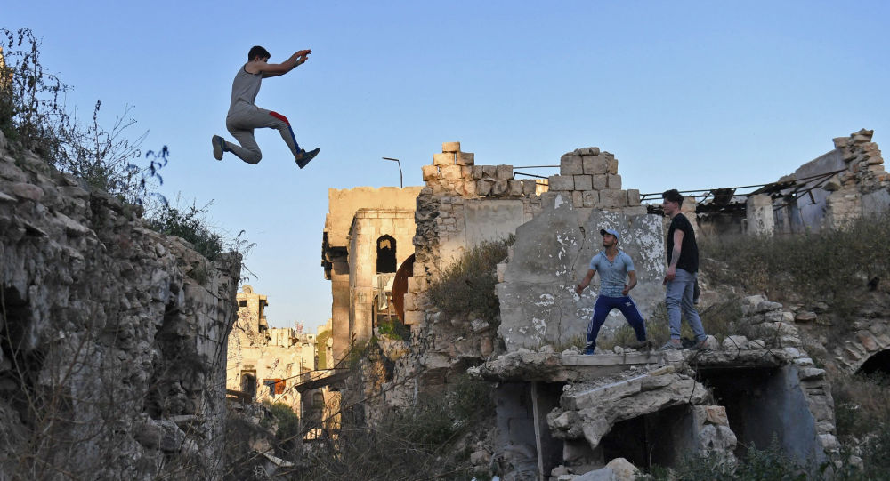Экстремальный паркур в освобожденном Алеппо